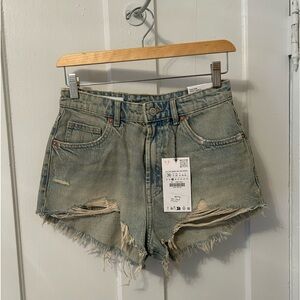 Zara High Waisted Denim Shorts. Brand New, Never Worn, Tags Still Attached